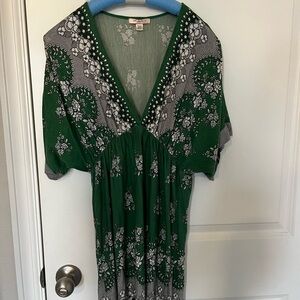 Lux Green and White Floral Blouse